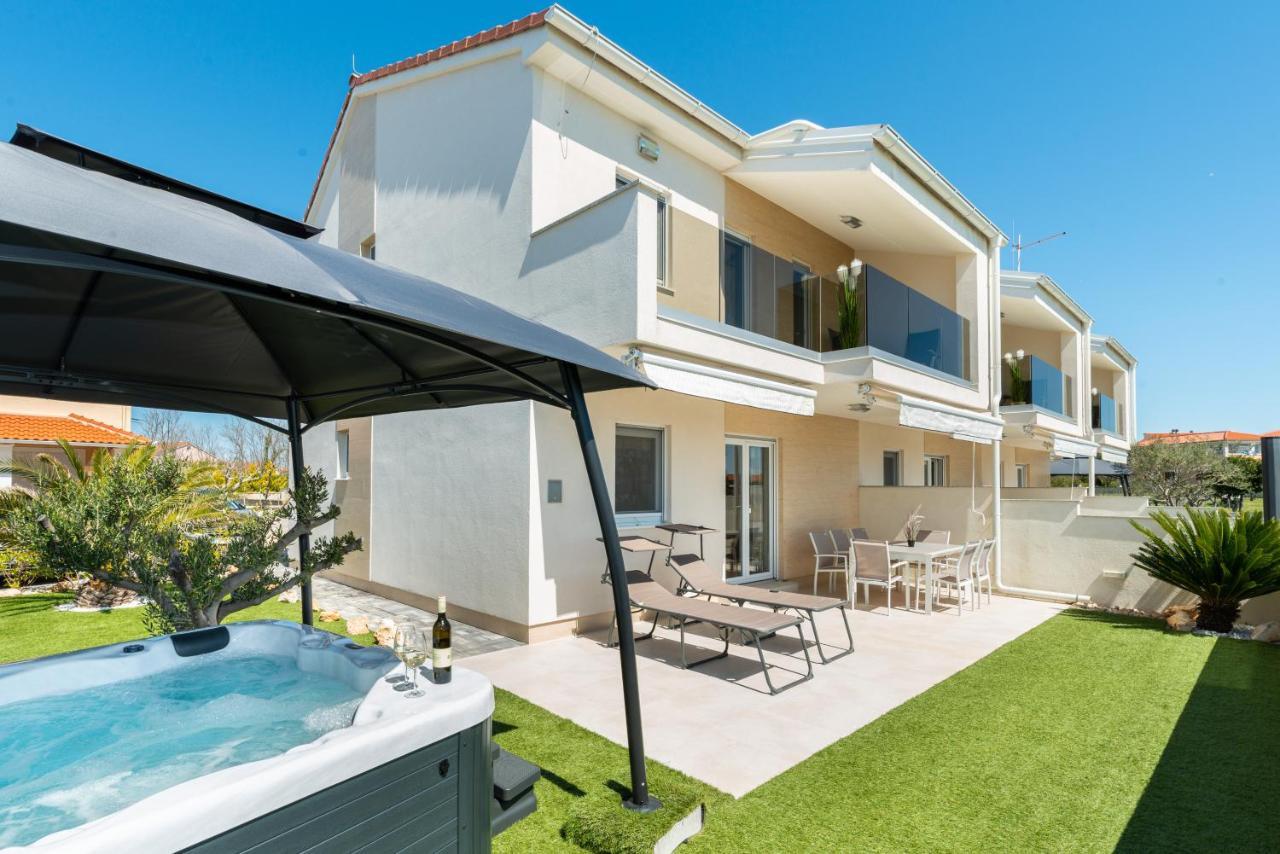 Вилла Beachfront Reiterer V1 With Jacuzzi 30 Meters From The - Crowonder Luxury Rent *
